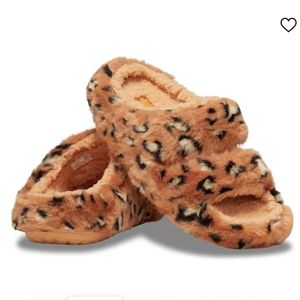 CROCS CLASSIC COZZZY ANIMAL PRINT SANDALS